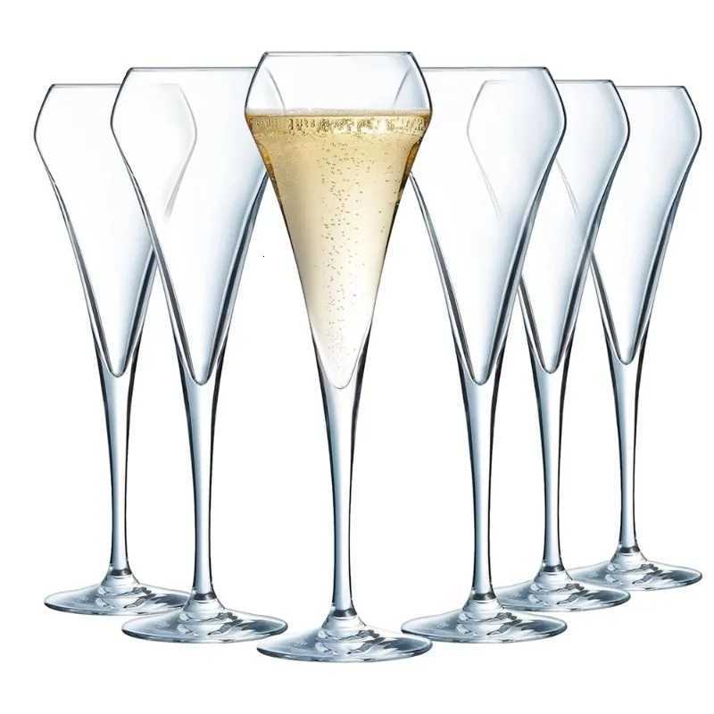 Crystal Champagne Flutes Set of 2- 210ml Glasses for Perfect Wine Pour and Aroma Enhancement C251126