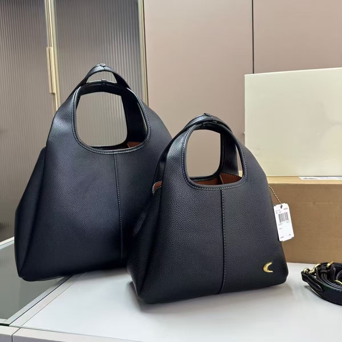 Totes Designer Lana 23 Handbag Shoulder Bucket Messenger Bag Crossbody Handbags Large Capacity Shopping Tote Leather