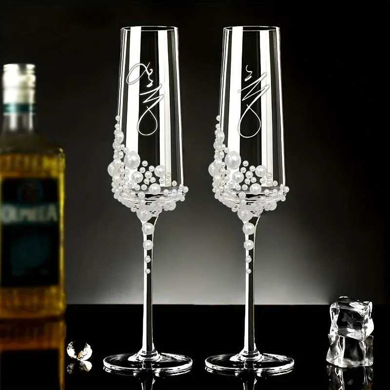2pcs Elegant Pearl Crystal Champagne Glasses with Cursive Script DesignHandcrafted Clear Glassware for Weddings C251126