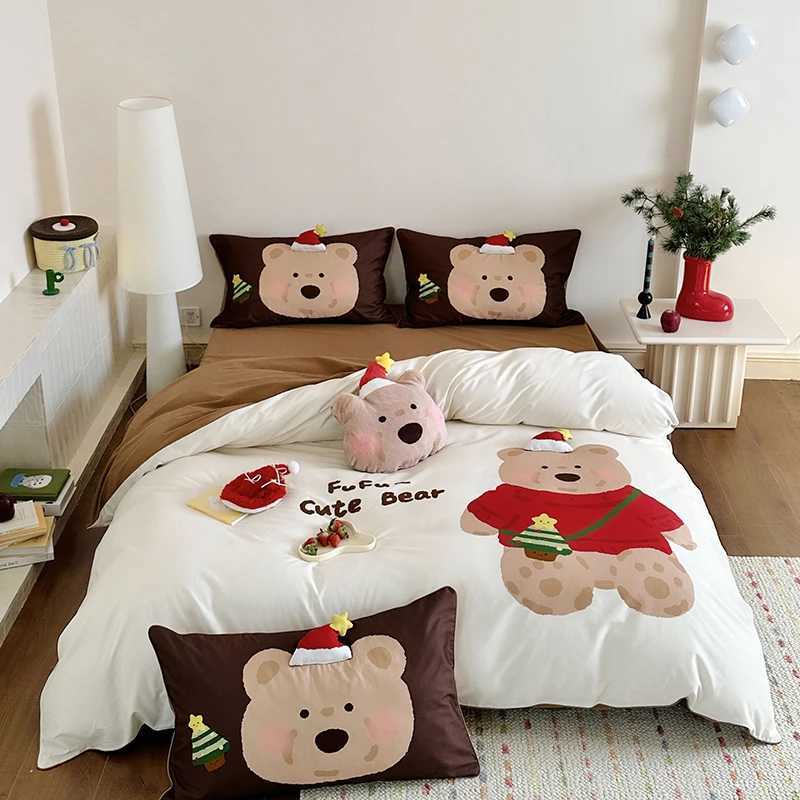 Christmas Cute Cartoon Christmas Bear Child Bedding Set Single Queen King Size Egyptian Cotton Brushed Duvet Cover Bed Sheet Pillowcases Y251126