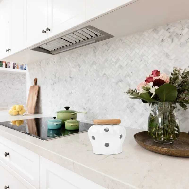 Ceramic Pickle Storage Jar with Cover Freshness Keeper for Kitchen - Garlic Onion Lemon - Airtight Food Storage Container Y251126