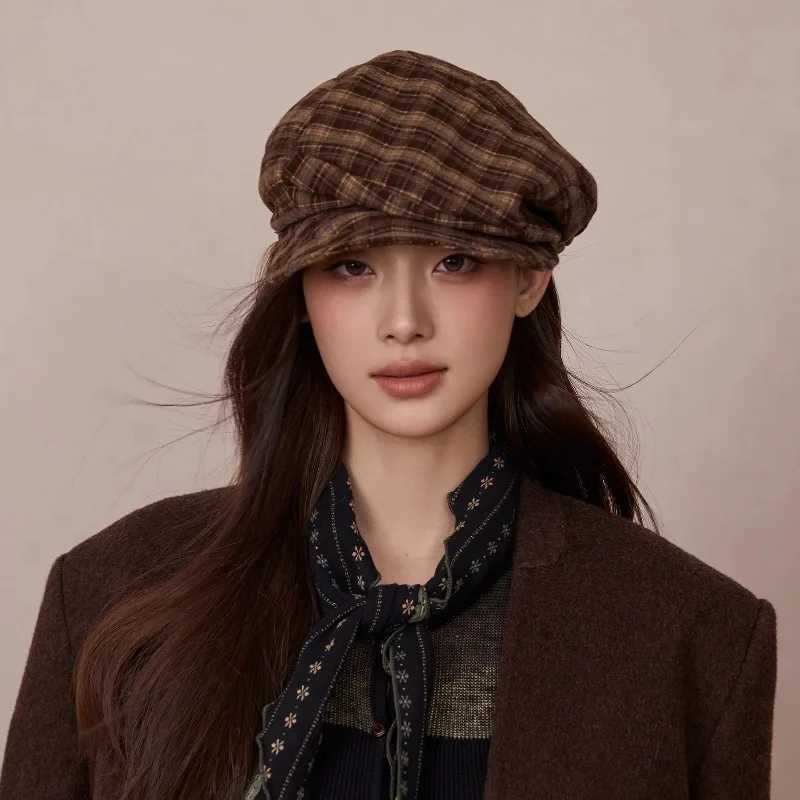 Japanese Retro Contrasting Color Plaid Berets for Women Spring and Autumn Casual Versatile Show Face Small Literary Painter Hat J251125
