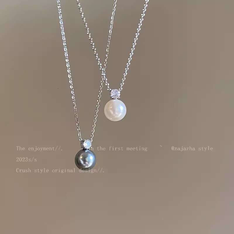 Single gray pearl zircon pendant for women in autumn winter, niche and high-end, collarbone chain, simple necklace with accessories