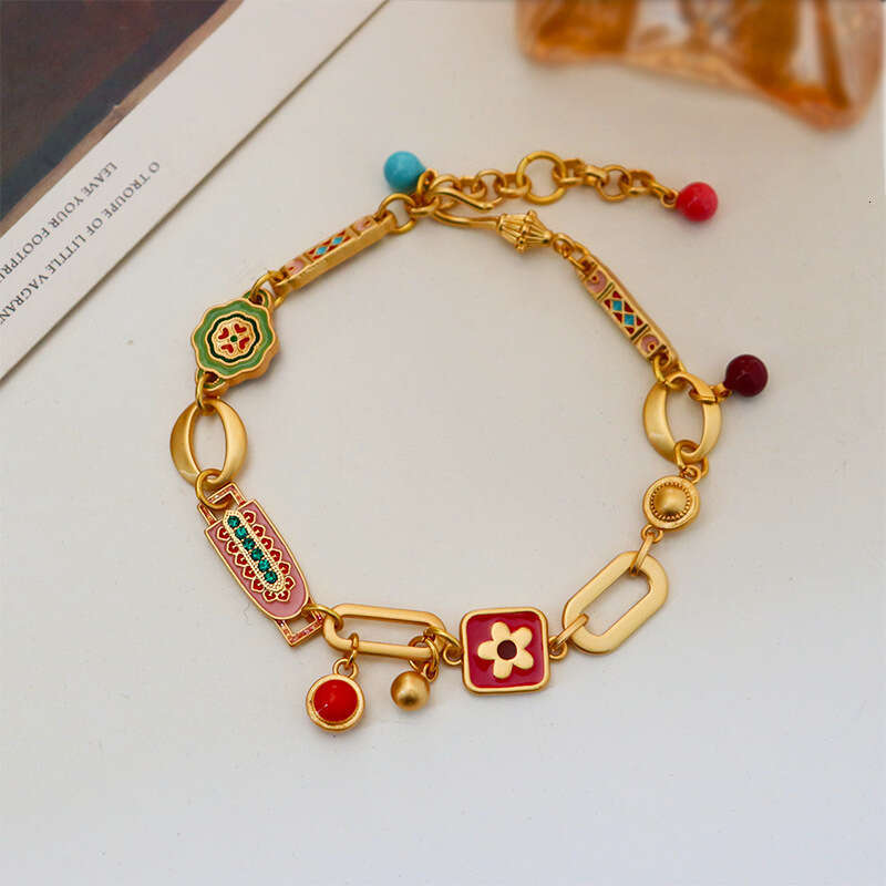 A vintage French stainless steel women's small lock pendant bracelet French oil painting dopamine flower design bracelet Gift