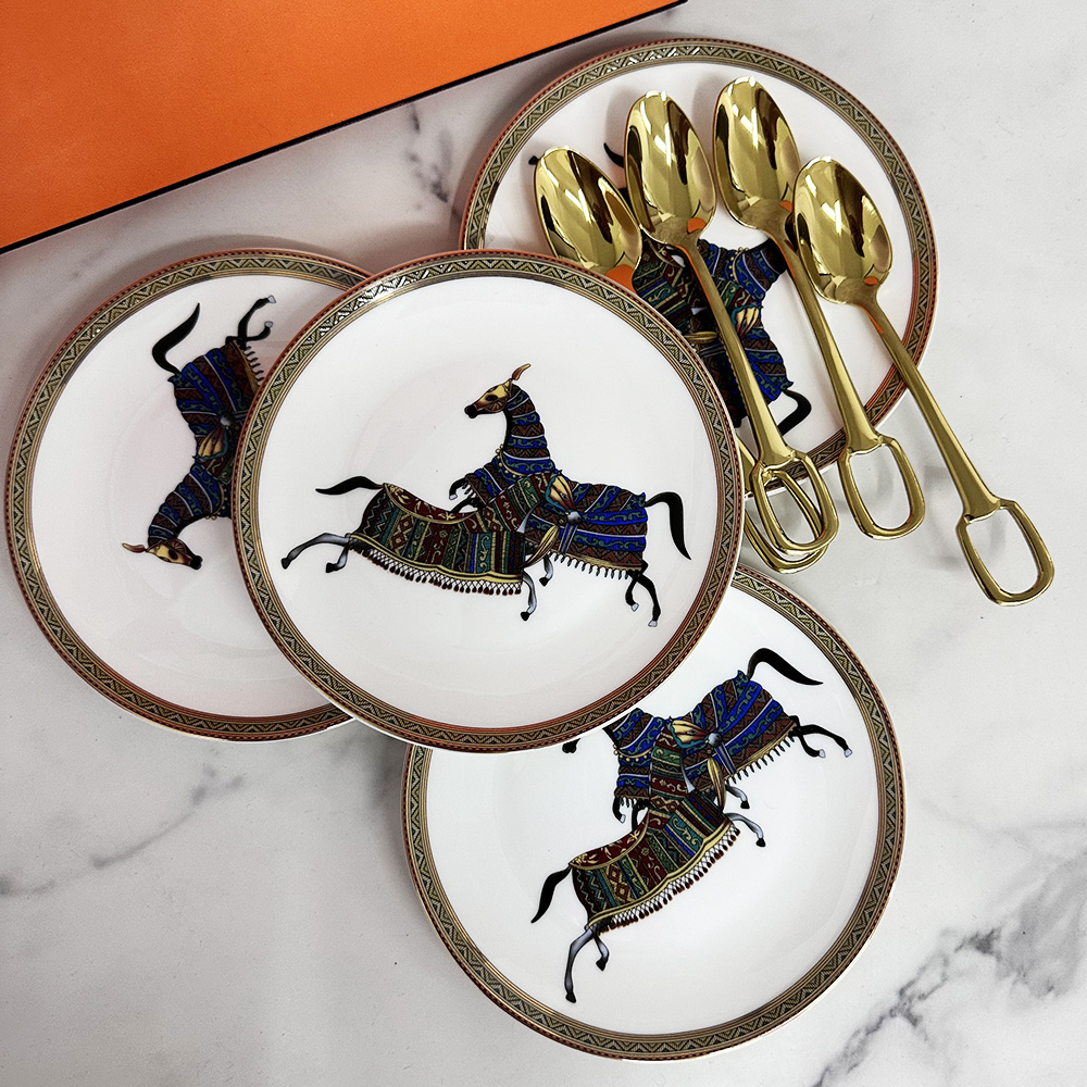 Premium 6-Inch Bone China Plates (Set of 4) - High-End Appetizer Plates, Chip-Resistant, Classic White for Restaurant & Home