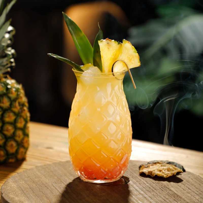 480Ml Pineapple Shaped Cocktail Glasses Creative Drinking Cup Transparent Water Glass Red Wine Glass Cup For Home Bar Party C2511261