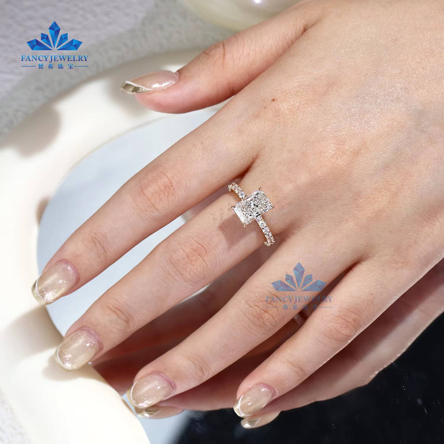 Fine Jewelry Women Engagement CVD Diamond 10K 14K 18K Solid Gold D VVS1 2 3 5 Ct Radiant Cut Ring Eternity Ring Lab Diamond