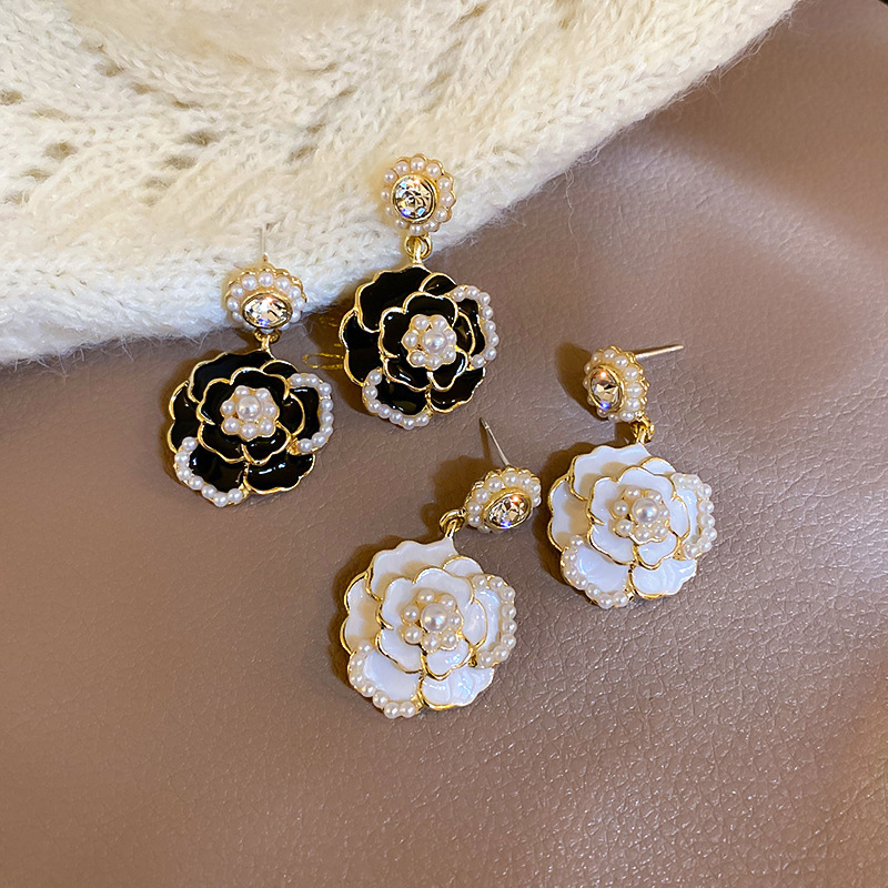 Silver Needle Pearl Inlaid Diamond Oil Drop Camellia French Retro High-end Niche Versatile Stud Earrings Wholesale - view 3