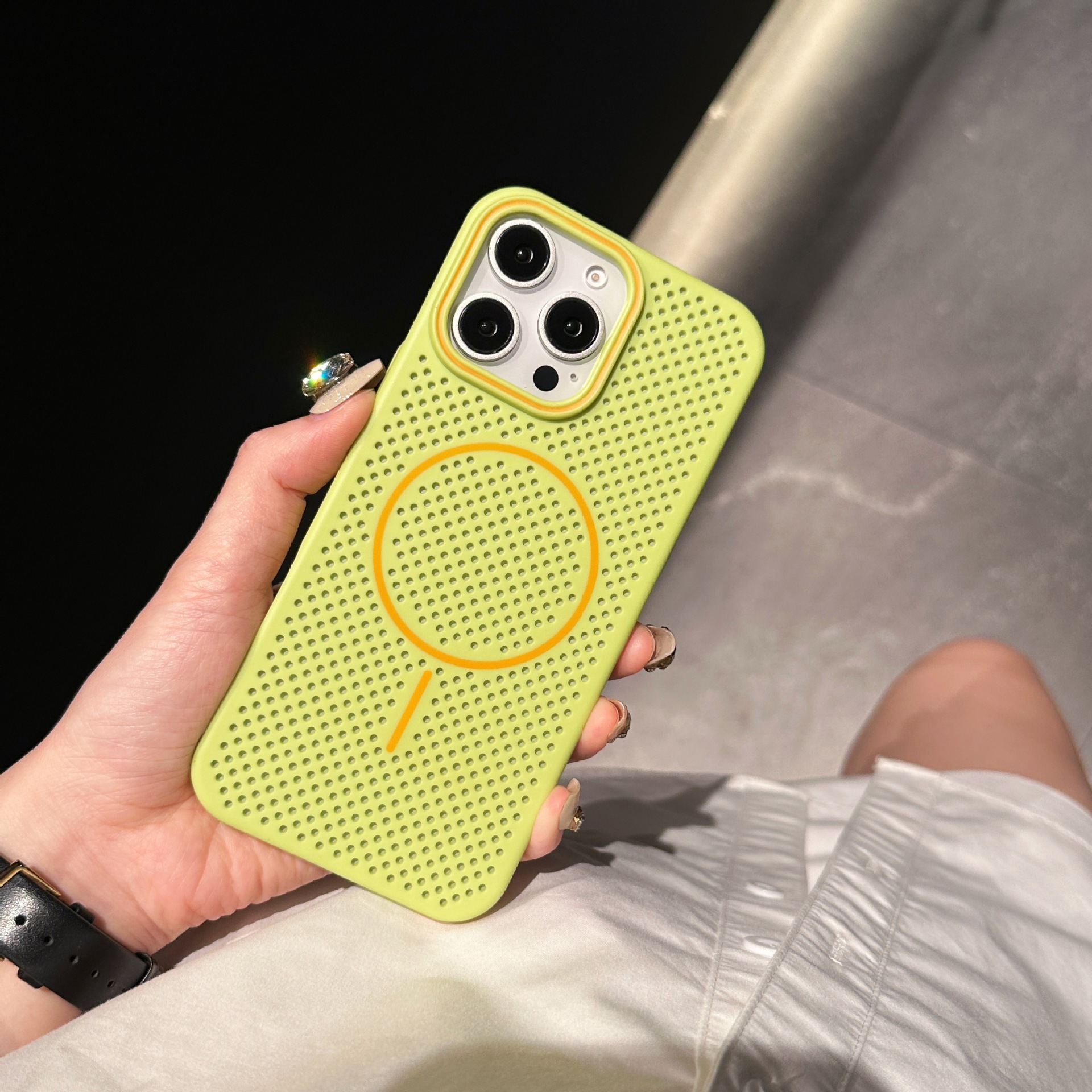 Suitable for iPhone 17 Pro Max Thin Ring Magnetic Phone Case Apple 16 Skin Feel 15 Ultra-thin Breathable Heat Dissipation Mesh Protective Case