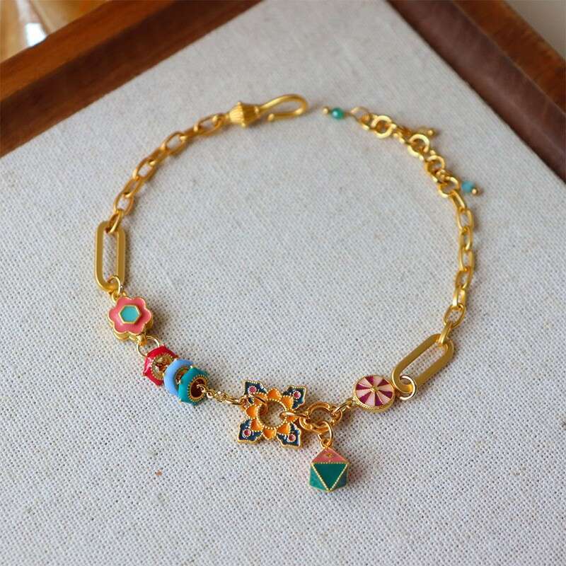 A vintage French stainless steel women's small lock pendant bracelet French oil painting dopamine flower design bracelet Gift