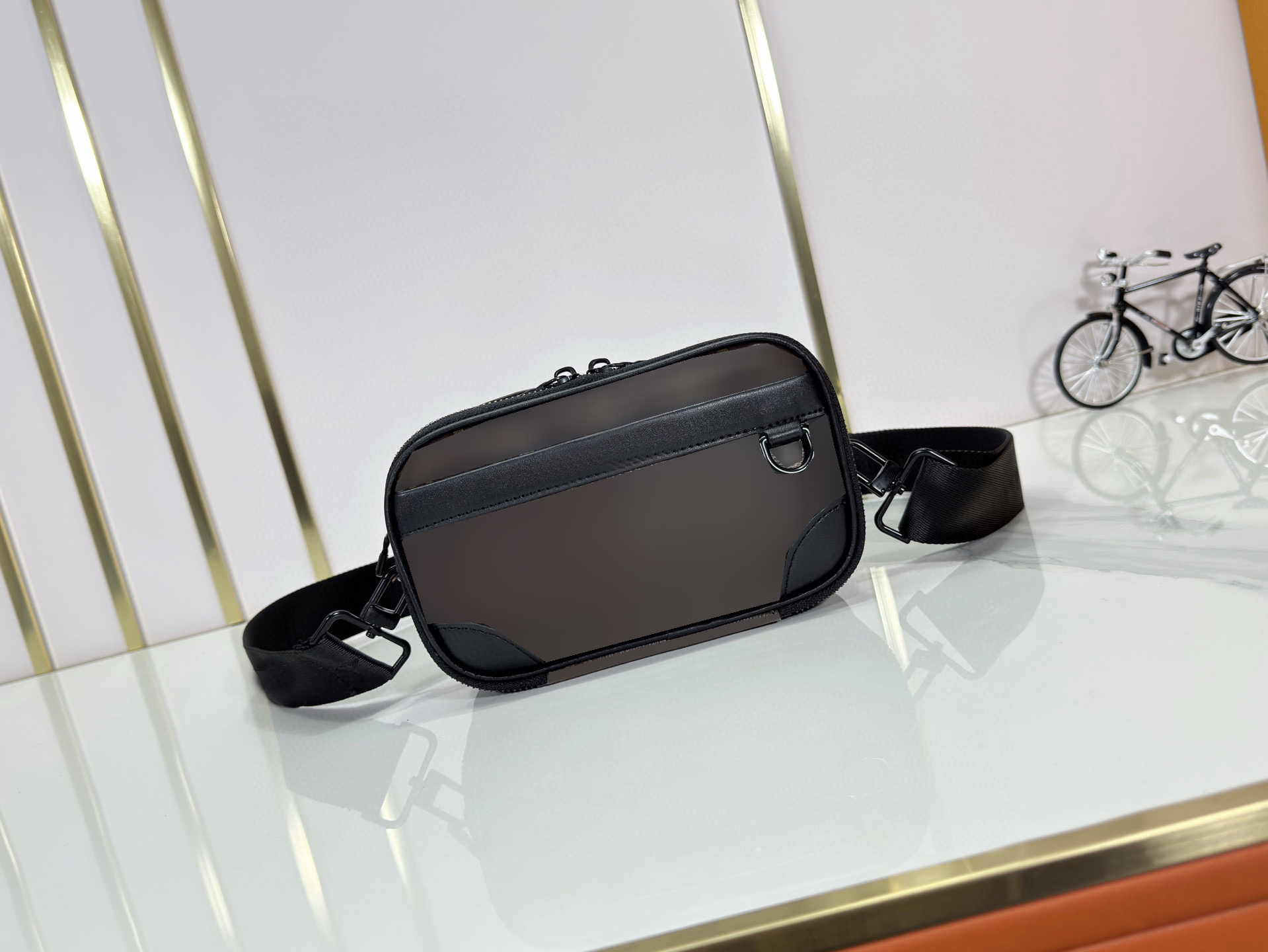 Compact Fashion Design Ladies' Shoulder Crossbody Pouch for Laptops