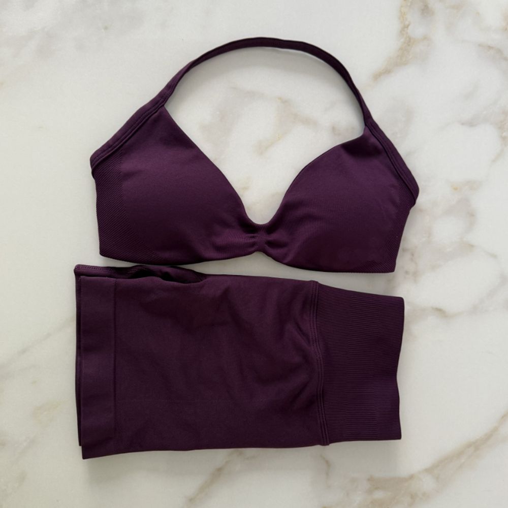 Designer 2 Piece Seamless Yoga Set High Waist Scrunch Shorts Strappy Sports Bra Backless Workout Outfit Gym Clothes for Women