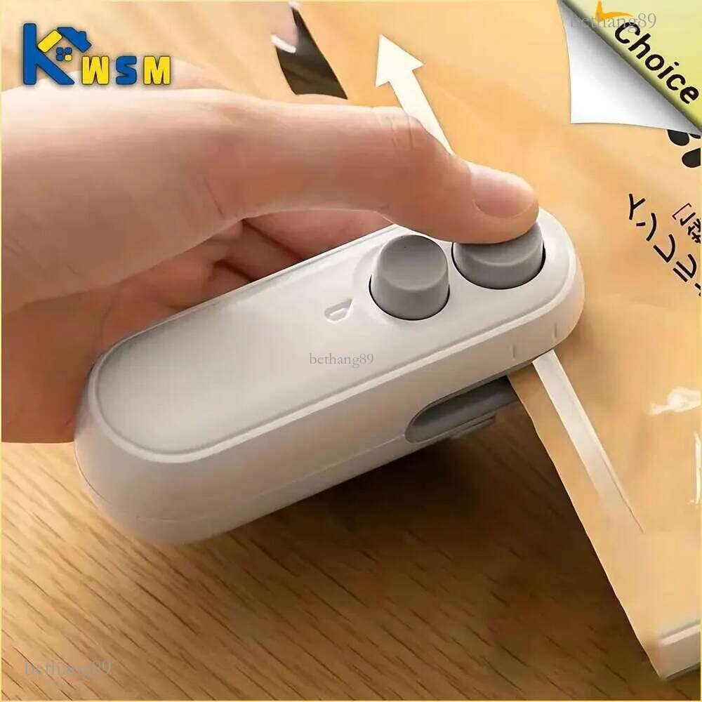 Portable Mini 2 in 1 Heat For Home use rechargeable Vacuum Sealer Snacks plastic bag heat sealer