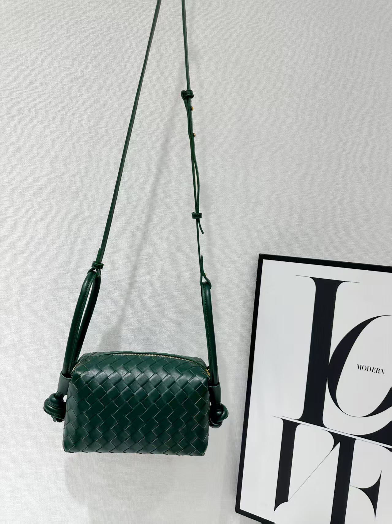 Designer Handbag Luxury Brand Trendy Woven Single Shoulder Crossbody Camera Bag Version Niche Versatile Large Capacity Handheld Small Square Bag