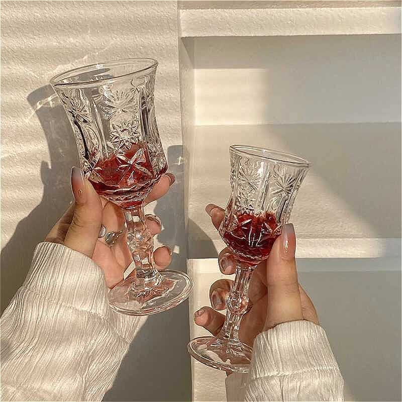 50ml/100ml Creative Carved Wine Glass French Style Champagne Glass Party Goblet Bar Elegant Red Wine Glass Exquisite Glassware C251126