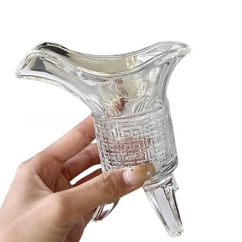 Funny antique Qin Shi Huang teacup cup jazz cup ancient emperor three-legged cup creative wine glass C251126