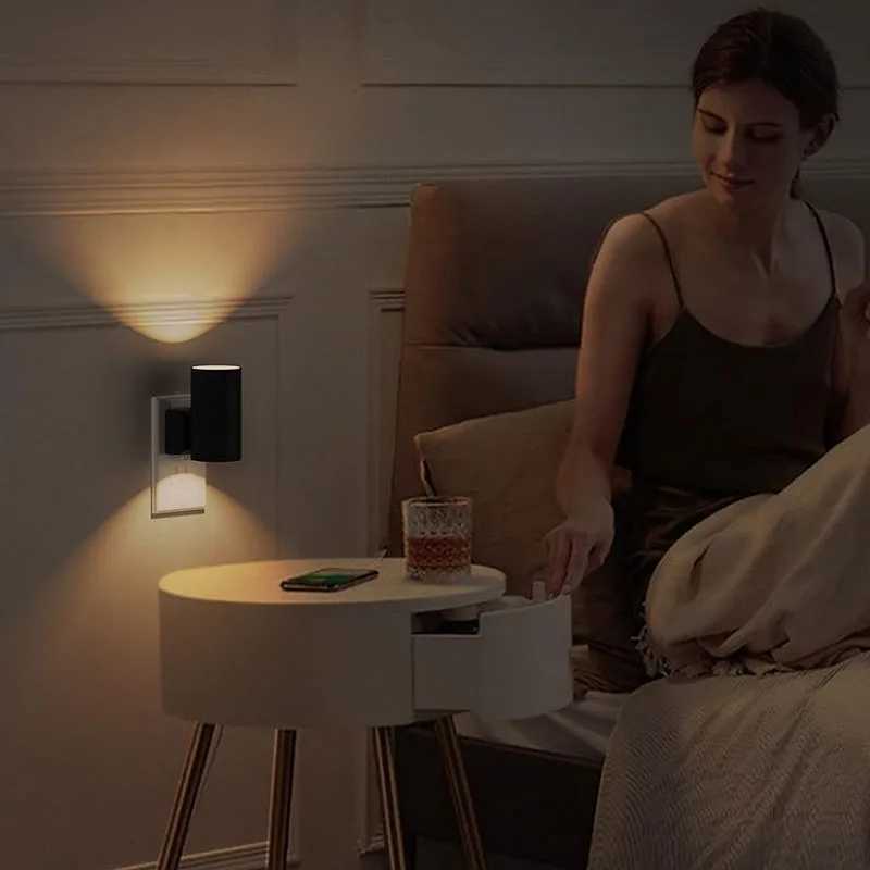 1/2/4 PCS LED Night Light with Dusk To Dawn Sensor Plug-in Wall Mounted Night Light Suitable for Bedrooms Corridors Stairs M251126