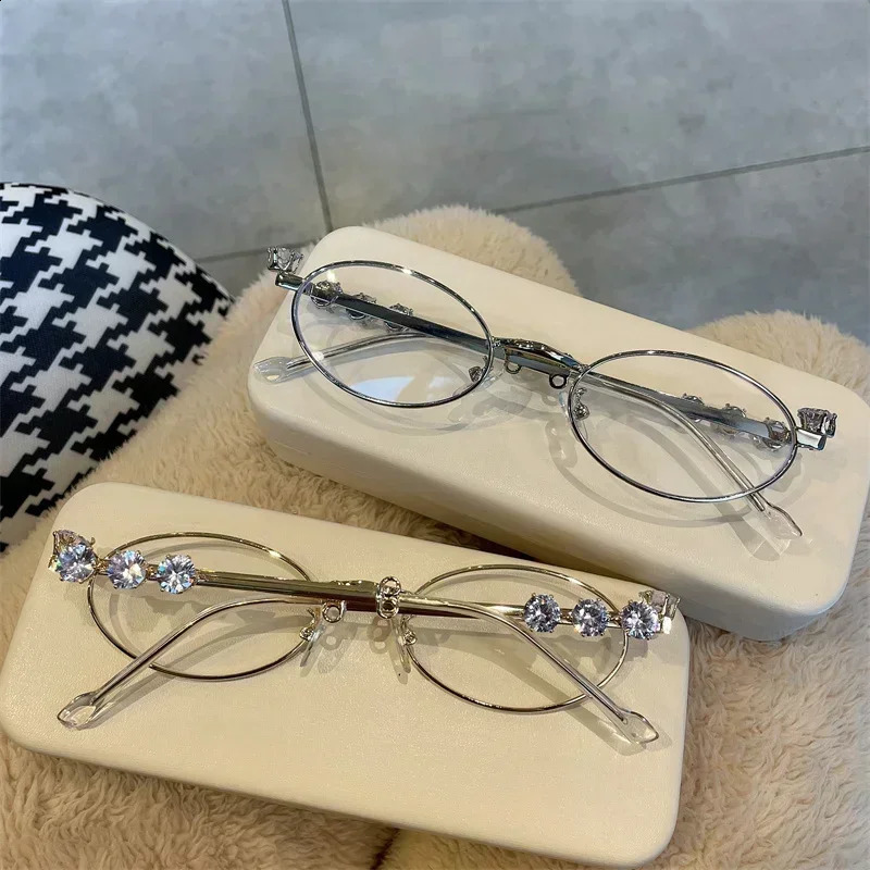 Womens Punk Retro Silver Anti Blue Light Eyewear Rhinestone Stainless Steel Oval Frame Glasses Girl Reading Seaside Spectacles 250424
