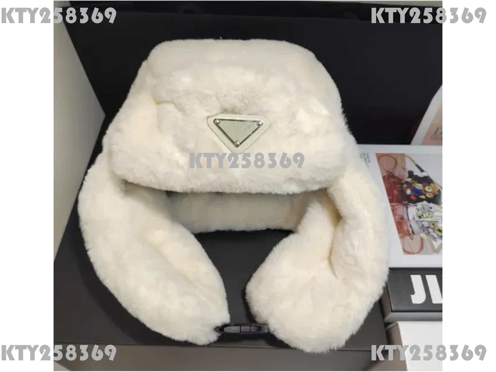 Designer Hat Ear Muffs Bucket Hat Mens Hat Hat Designer Woman Fashionable Letter Fisherman Hat Warm And Thick Versatile Basin Hat