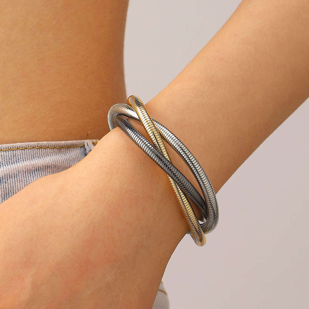 Exaggerated multi-layer Fried Dough Twists metal New 2025 short choker collar chain necklace accessories
