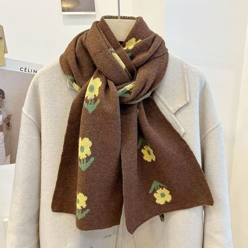 T565 all-match beige wool scarf for girls winter warm Japanese flower temperament pattern contrast color knitted scarf