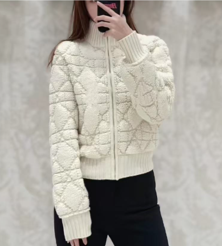 Autumn Winter Women Embroidered Jacquard Sweater Jacket Designer Warmer Jackets Female Woolen Stand-up Collar knitwear Casual Coats Loose Fit Outerwear Tops