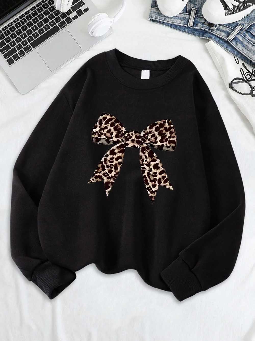 Bow Leopard Sweatshirts Womens CrewneCK Basics Hoodies Loose Fleece Warm CloTHes Autumn Winter Sporty Woman Pullover J251136