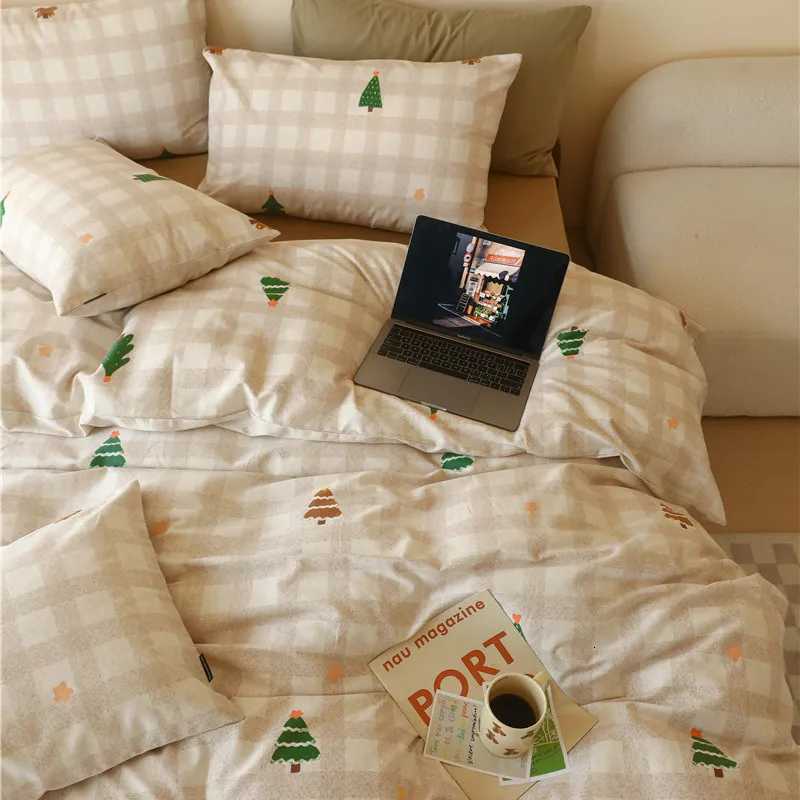 Christmas 100 Cotton Duvet Cover Christmas Tree Print Quilt Cover Soft Bedding 160x210 Comforter Cover housse de couette No Pillowcase Y251126