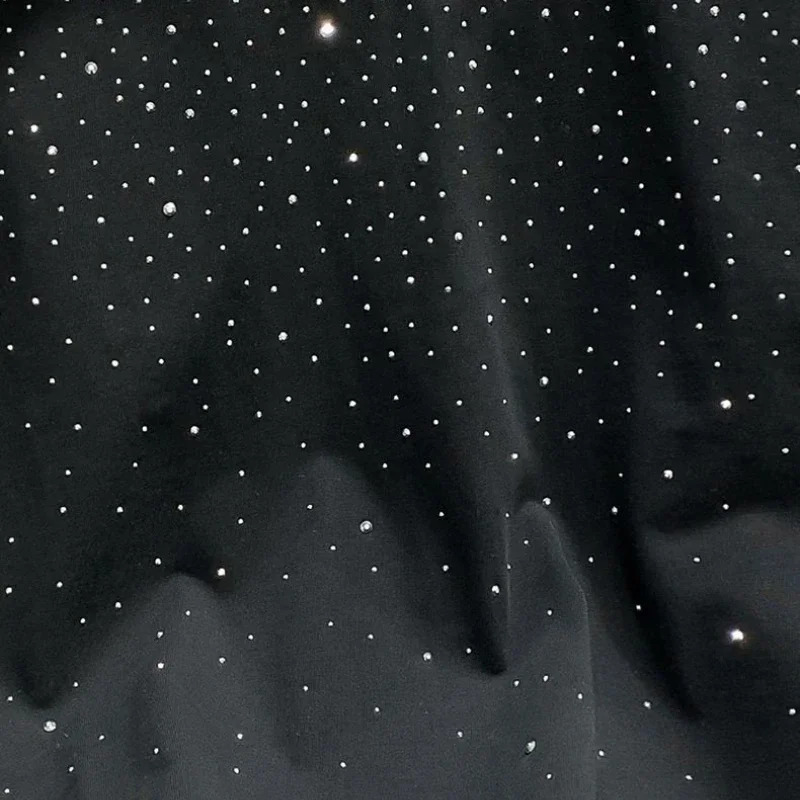 Summer mens clothing summer rhinestone rivet T-shirt round neck casual T-shirt Korean version mens short sleeved T-shirt 250423