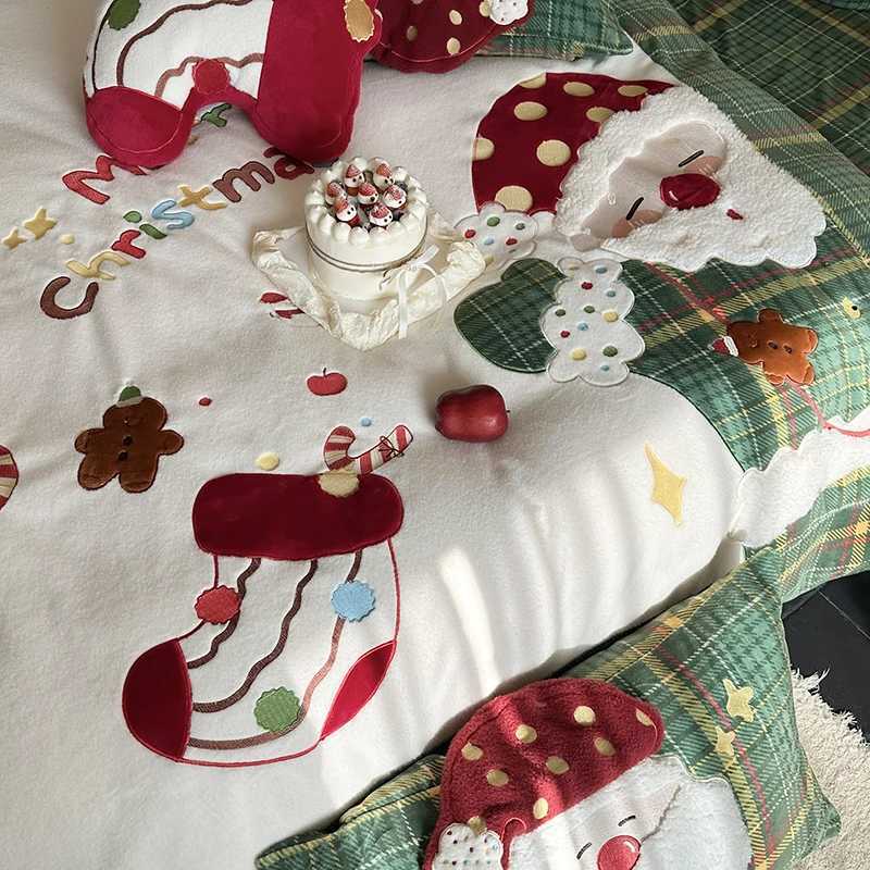 Christmas 3/4Pcs Cute Santa Claus Embroidery Winter Warm Milk Velvet Bedding Set Single Duvet Cover Bed Sheet Pillowcases Christmas Gifts Y251126