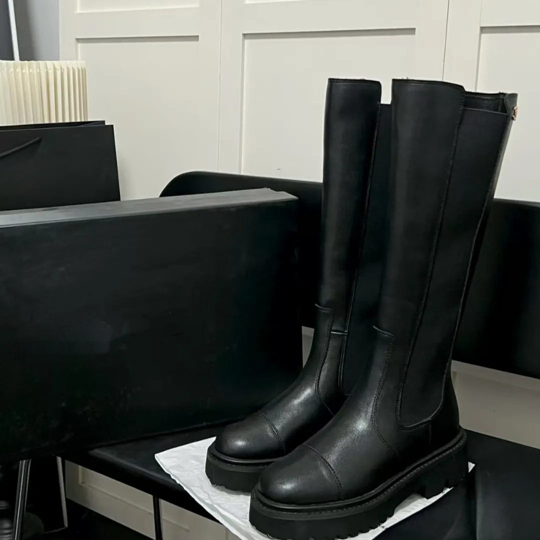 2025 Designer Fashionable fall winter comfortable cc thick-soled martin high-quality round-toe Chelsea leather short boots