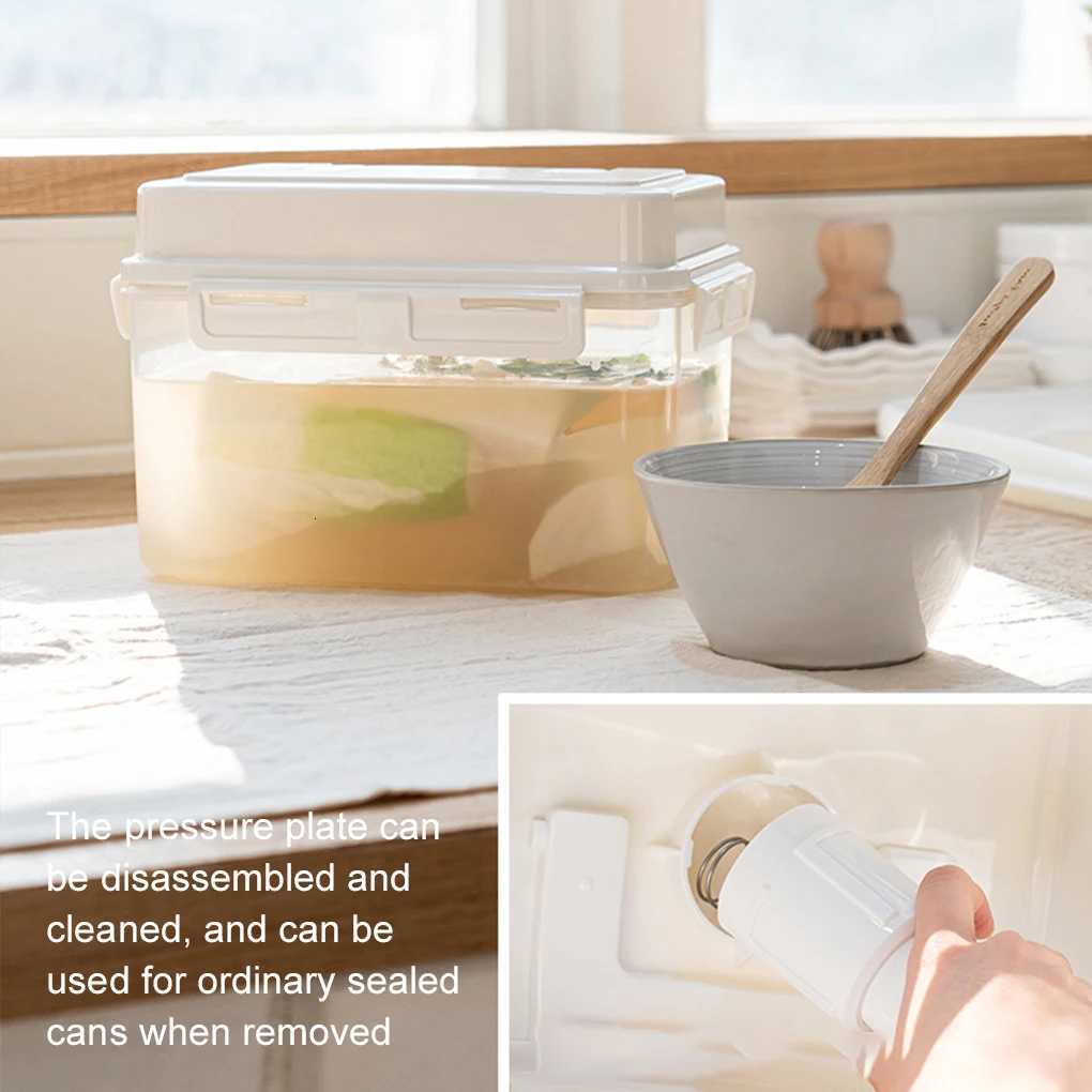 4/5L Pickle Jar with Press Plate Leakproof Kitchen Organizer Bins For Gherkin Sauerkraut Olive And Kimchi Storage Container Y251126