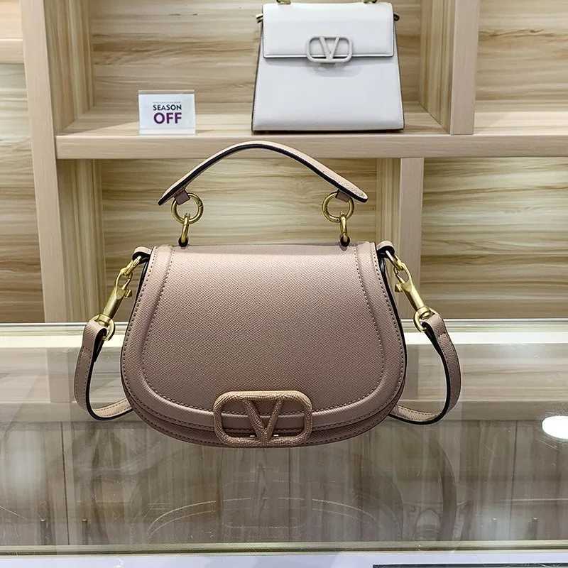2025 new saddle bag womens high-end shoulder messenger bag versatile fashion handbag tide K251126