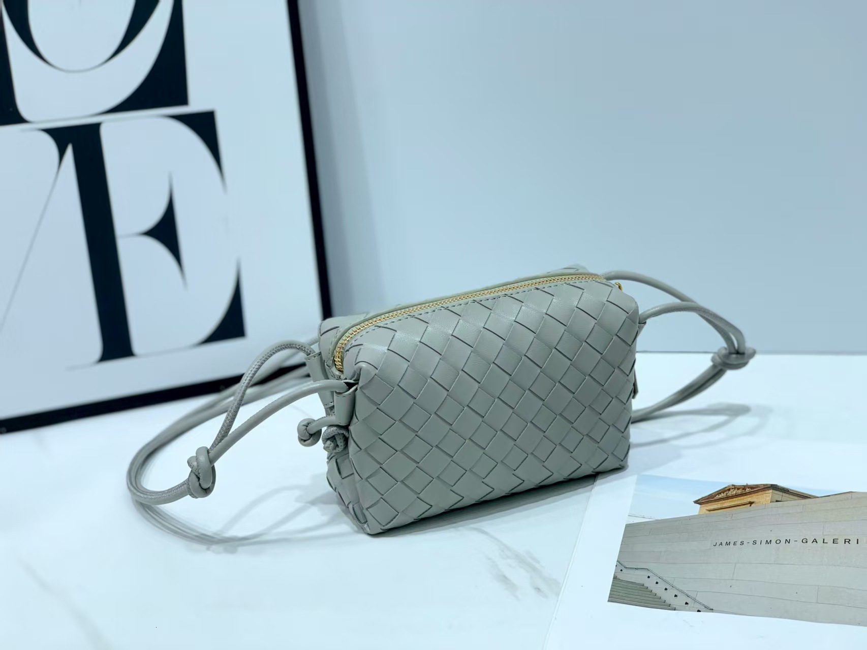 Designer Handbag Luxury New Woven Bag Phone Bag Versatile Shoulder Crossbody Bag Adjustable Thin Strap Small Square Bag Underarm Women's Bag