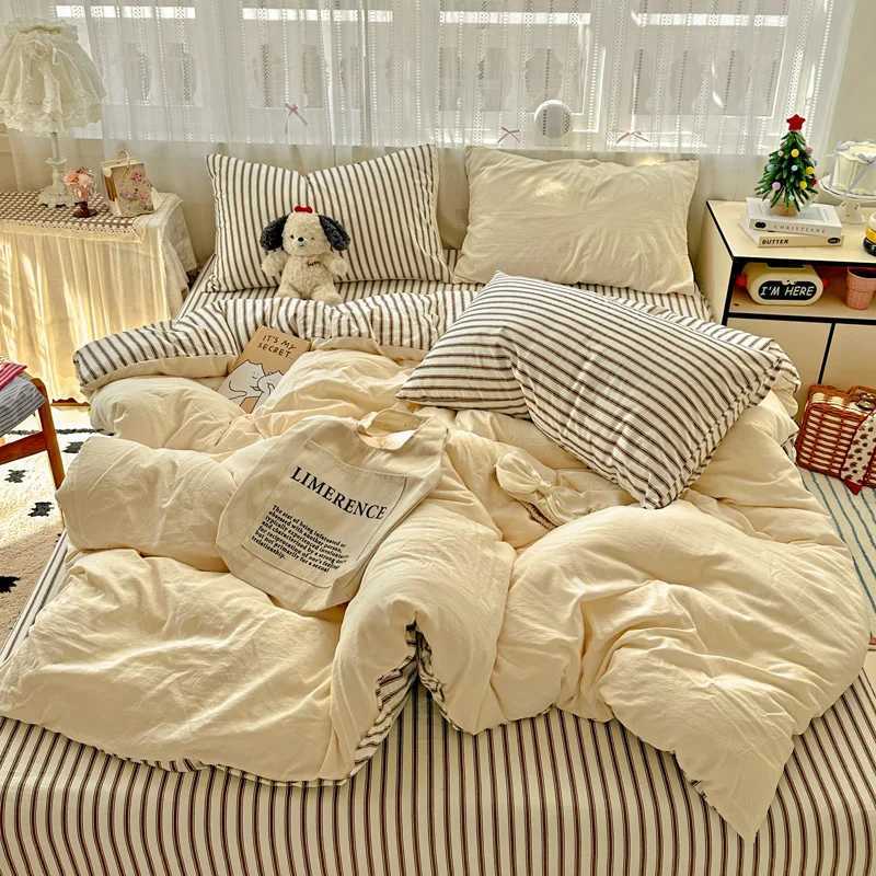 Christmas Striped Bedding Set Korean Style Duvet Cover Set Flat Sheets Set Single Twin Double Size Bed Linen Set Back To School Season Y251126