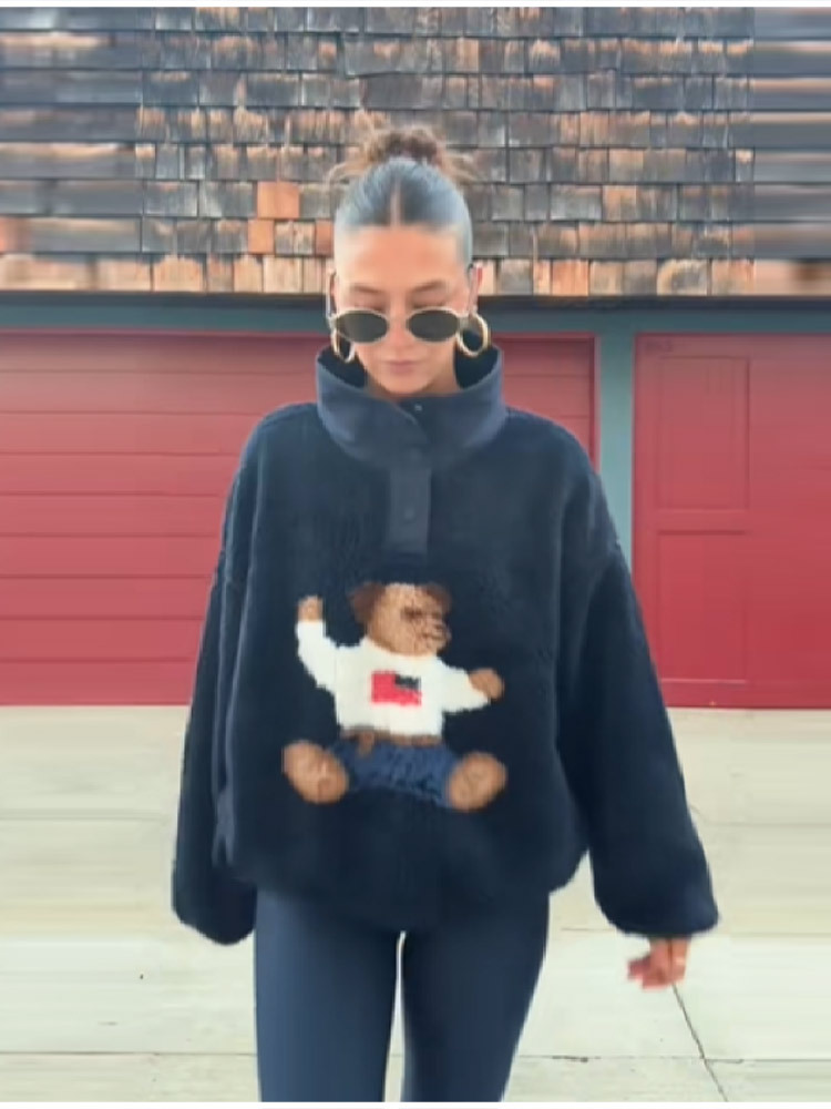 Women's Sweaters Cute Bear Pattern Sweatshirts High Collar Warm Polar Fleece Sweater Soft Blouses Tops 2025 Winter Lady Y2K Clothes