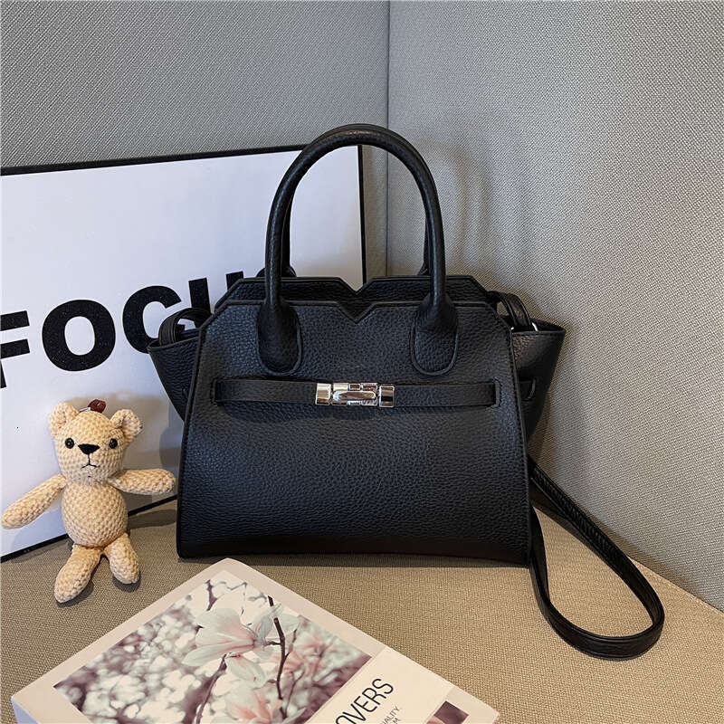 Premium Platinum Bag for Women, Handheld 2025, Small and Popular Single Shoulder Bag, Commuting Style, Crossbody, 2025 New Casual Fashion Trendy Cloth