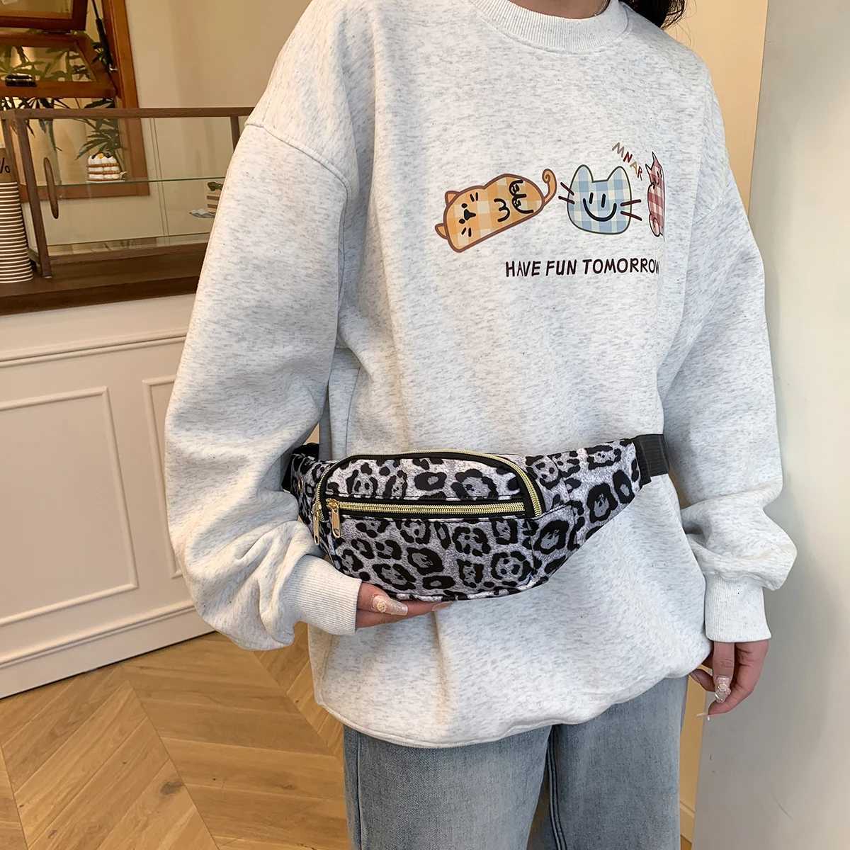 Fashion Leopard Print Waist Bag Street Trend Fanny Pack Woman Chest Pack Canvas Belt Bag Female Designer Shoulder Crossbody BagsT251126