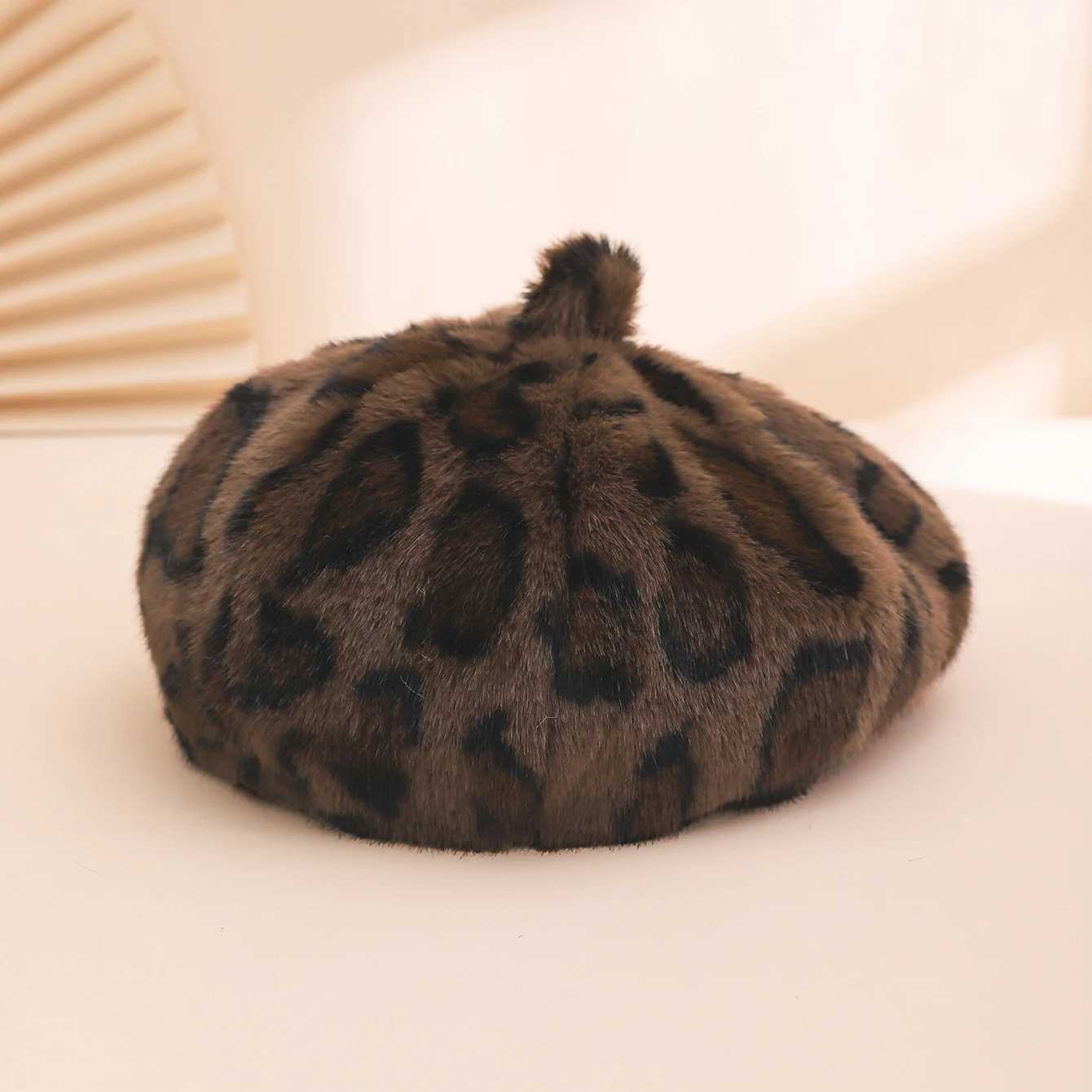 Trendy and fashionable leopard print plush octagonal beret with top versatile pumpkin hat for autumn and winter atmosphere J251125