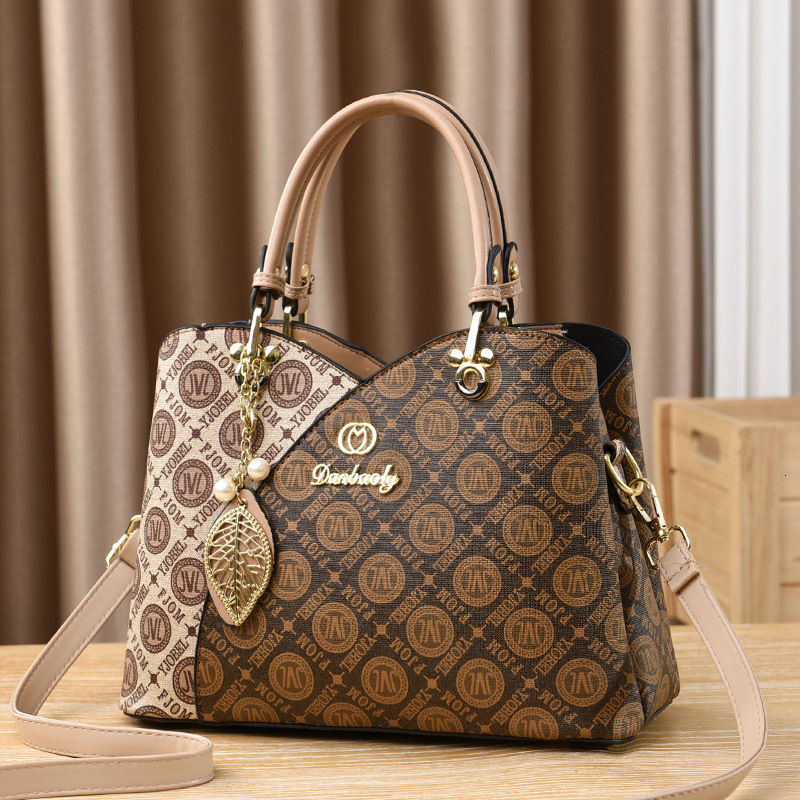2025 New Designer Bag Women's Crossbody New Versatile Mom Bag Summer Fashion Handbag Single Shoulder Women's Atmosphere