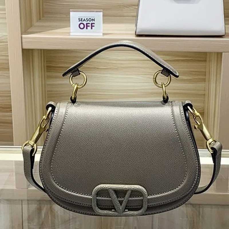 2025 new saddle bag womens high-end shoulder messenger bag versatile fashion handbag tide K251126