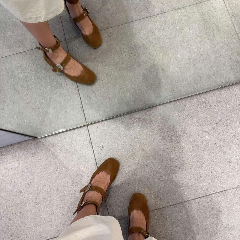 Women's Suede Double Buckle Strap Mary Jane Shoes, Square Toe Block Heel Casual Commute Footwear (Beige/Brown)---168-9
