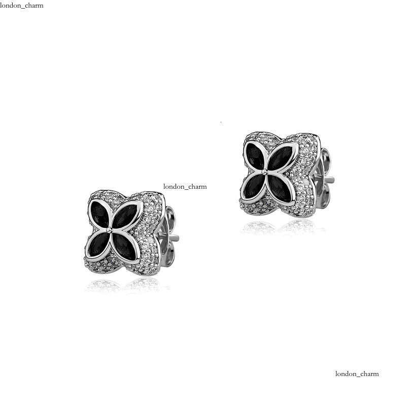 VVS Moissanite European Fashion Luxury Exquisite Jewelry 14k Gold Plated Four-Leaf Pearl Ice Clover Earrings