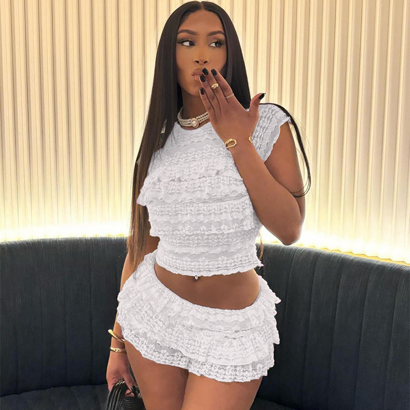 Summer New Fashion and Stylish Style Sweet Spicy Girl Solid Color Hollow Fit Folded Shorts Set for Women