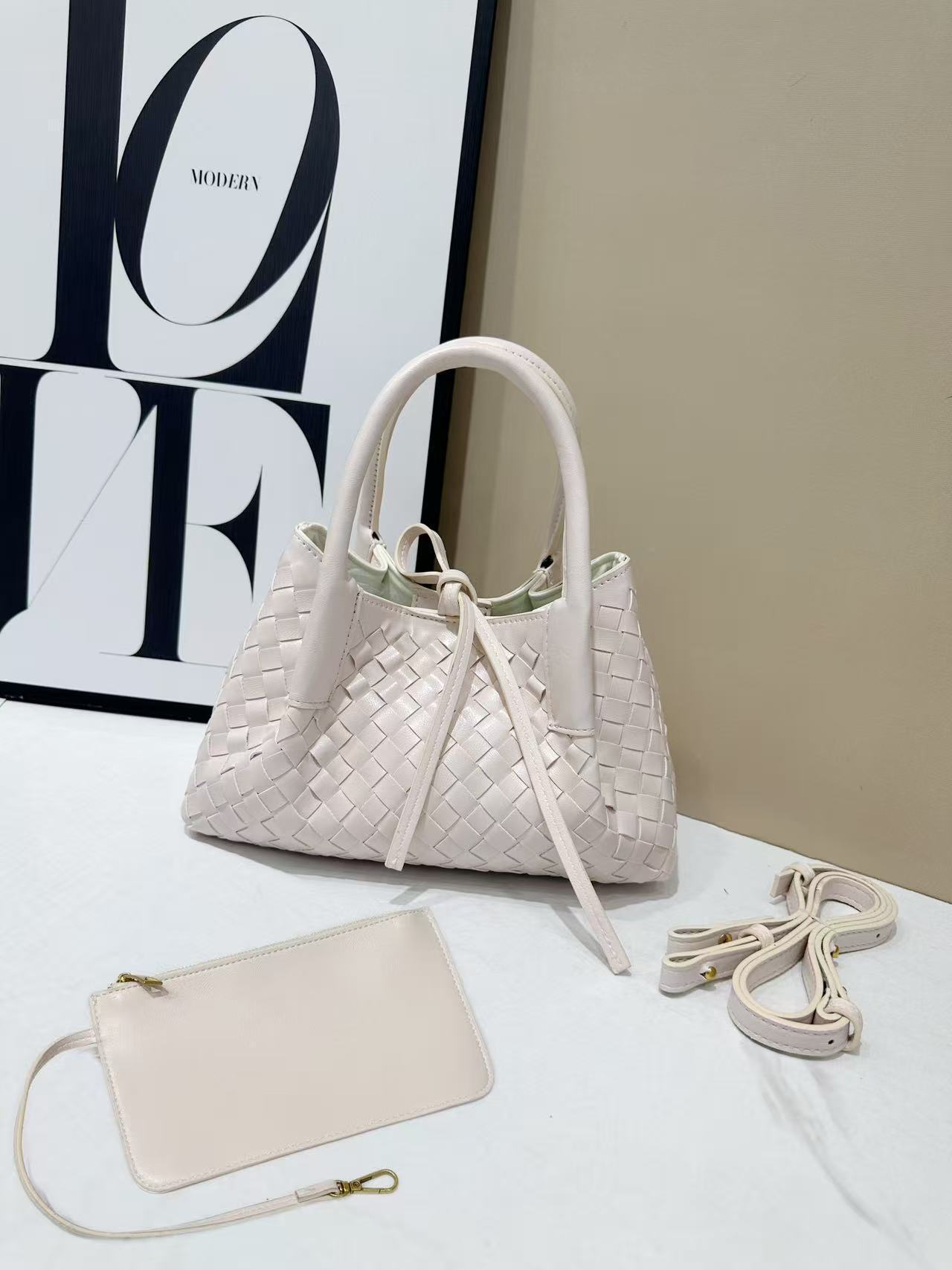 Designer Luxury Bag Vintage Cowhide Woven Tote Bag 2025 New Large Capacity Mother-daughter Bag Handheld Bucket Shoulder Crossbody Bag