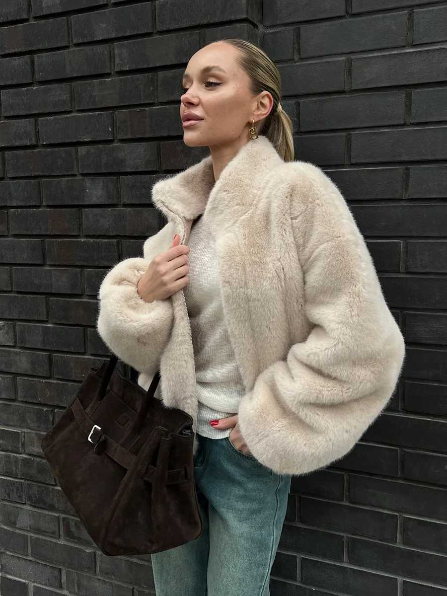 Bornladies New Womens Faux Fur Jacket Zipper Warm Plush Coat Oversized Soft Fluffy Stand Up Collar Autumn Winter Casual JacketXJ251127