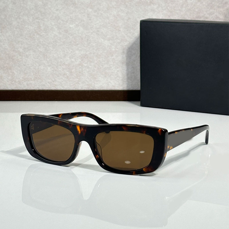 Fashion Designer Ladies Rectangle Sunglasses Acetate Turtle Frame Exquisite Personalized Glasses 5559 Design Avant garde Sunglasses Casual Style UV Protection
