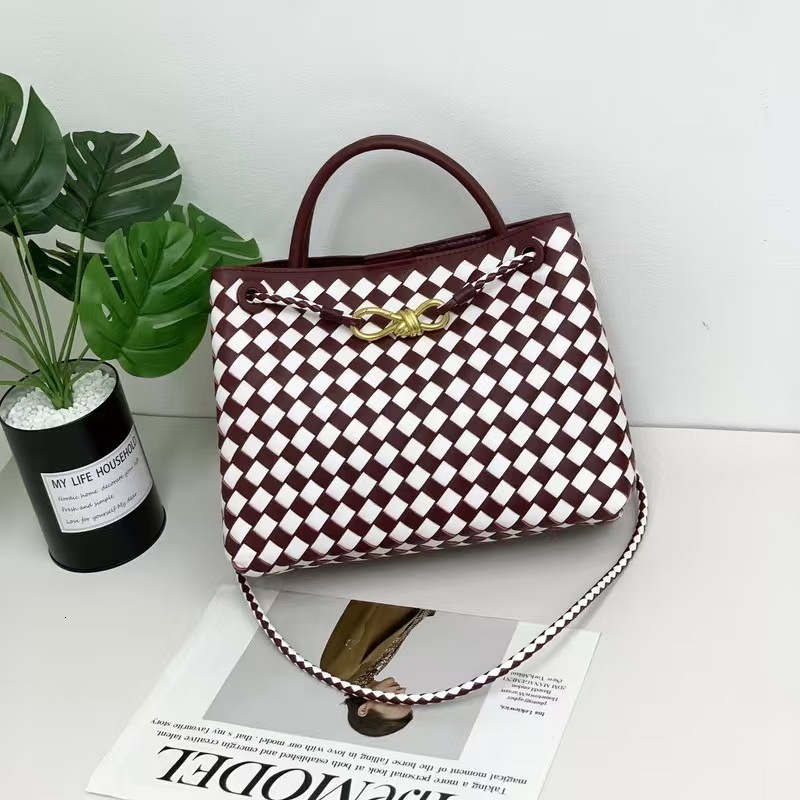 Designer Luxury Bag Butterfly Buckle Hardware Handbag For Women High-end New Style Women's Bag Color-block Denim Vintage Single Shoulder Crossbod