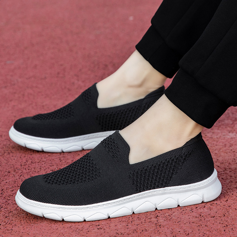 Hot Slip-On Women's Sneakers: STQ Mesh Breathable Non-Slip Walking Shoes With Memory Foam Sneakers: