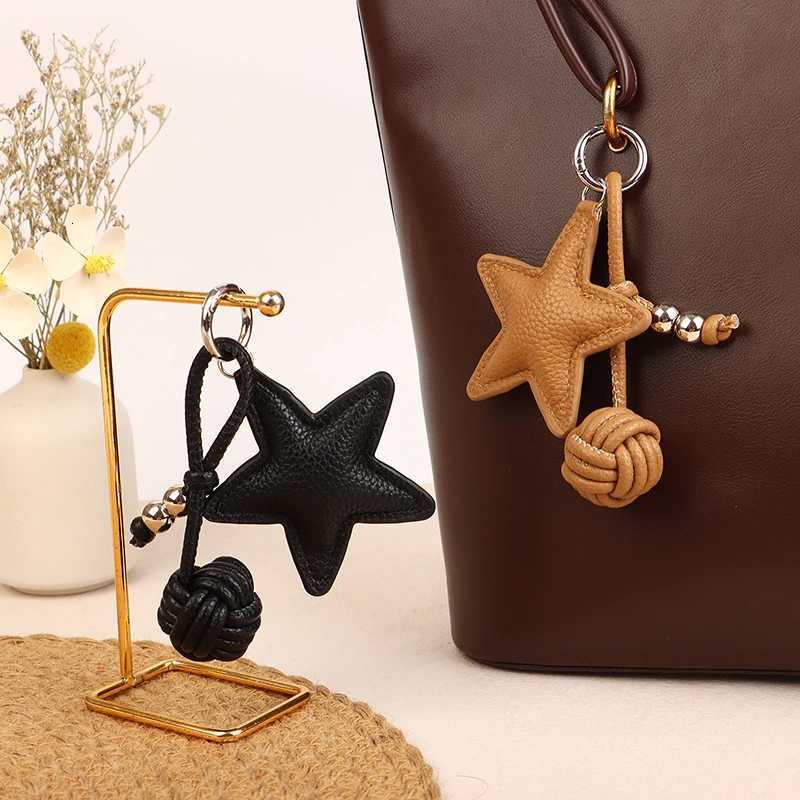 Fashion PU Leather Star Keychain Five-pointed Star Keyring Pendant Women Bag Charms Versatile Handbag Hanging DecorationT251127
